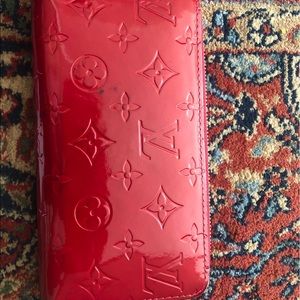 Louis Vuitton Red Vernis Zippy Wallet